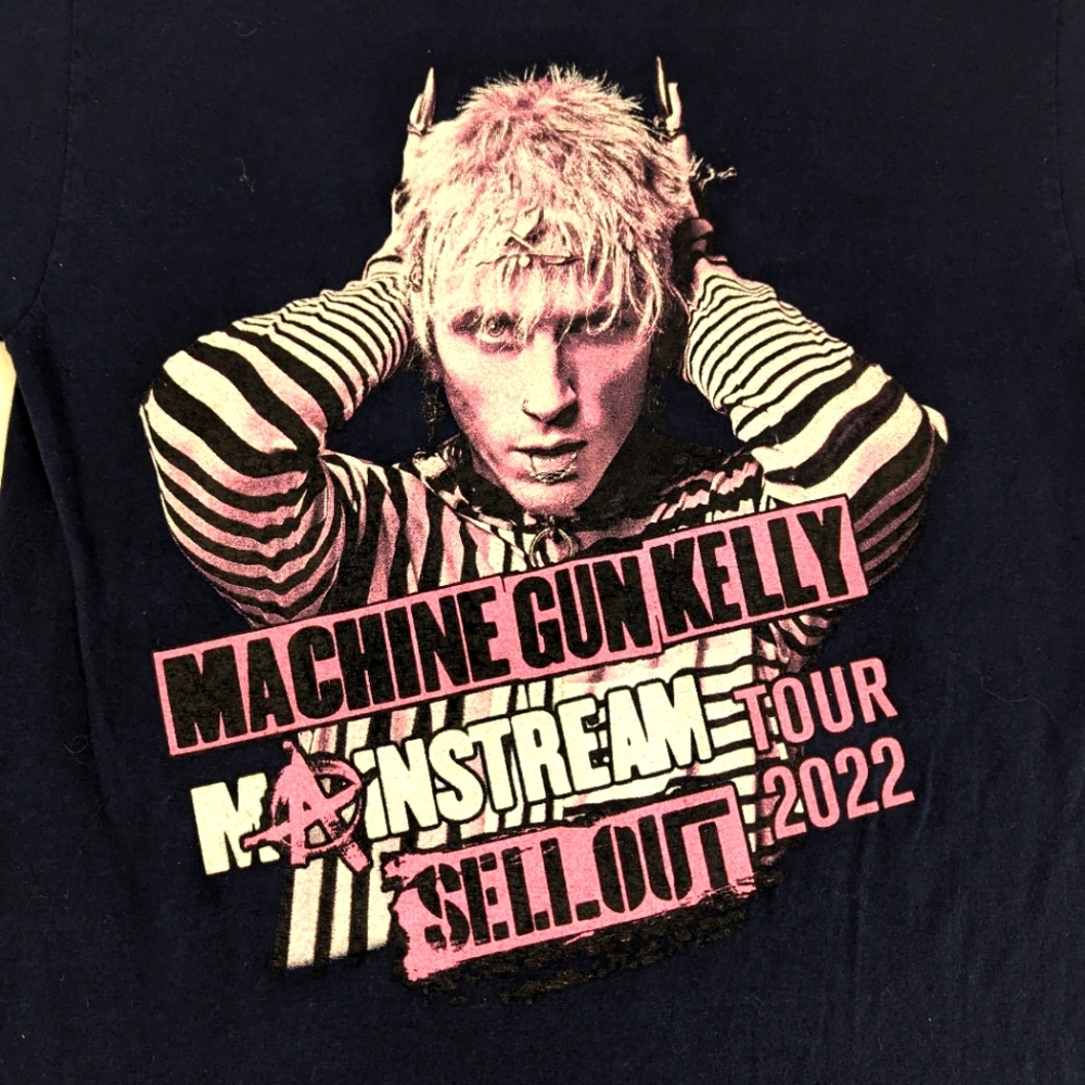 Machine Gun Kelly (KE01) Mainstream Sellout Tour 2022 w/Concert Cities